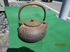 山川堂 造 鎚起銅製 蟹図 湯沸し 銅瓶 やかん 銅打ち出し 薬缶 水注鉄瓶 山川堂 造 鎚起銅製 蟹図 湯沸し 銅瓶 やかん 銅打ち出し 薬缶 水注