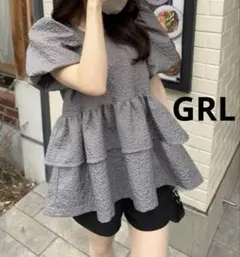 GRLグレイル　花柄エンボスバルーンスリーブペプラムトップス