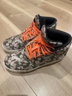 adidas ROSE カモフラージュスニーカー