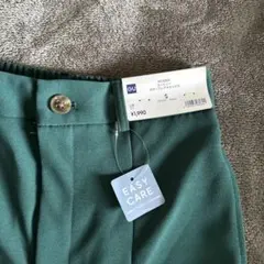 GU カットソー　カラーフレアスラックス　Sサイズ　未使用