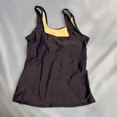 黒いストレッチタンクトップ水着