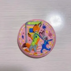 ズートピア　ディズニー　刺繍缶バッジ