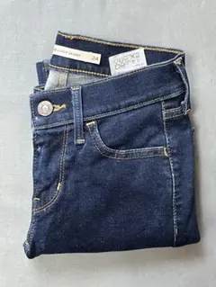 Levi's 710 SUPER SKINNY デニムパンツ 24のサムネイル