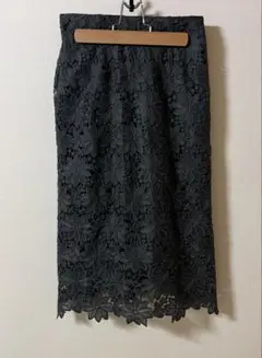 N. Natural Beauty Basic 花柄レース　タイトスカートのサムネイル