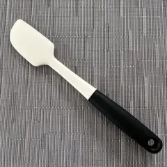 OXO スパチュラ　ヘラ　オクソー　キッチン　ホワイト　ゴムべラのサムネイル