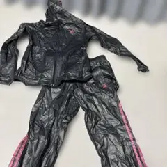 【新品】アディダスadidasレディースSサイズ　サウナスーツ