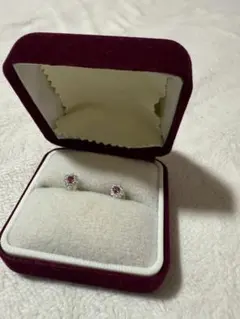 ルビー　花形スタッドピアス