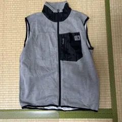 スヌーピーのワンポイントがかわいい。ベスト　美品