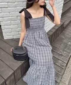 【週末最終値下げ】INGNI 配色肩リボンシャーリングワンピース