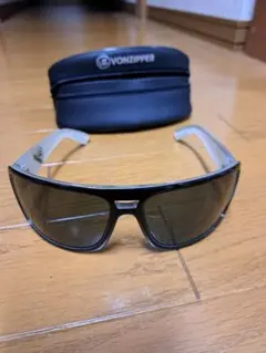VONZIPPER サングラス スモークレンズ イタリア製　専用ケース付きですのサムネイル