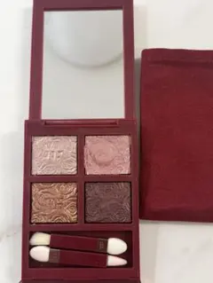 TOM FORD アイカラー クォード 01RE ローズ エクスポーズのサムネイル
