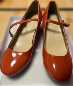 ストラップパンプス エナメル調 オレンジ Lサイズのサムネイル