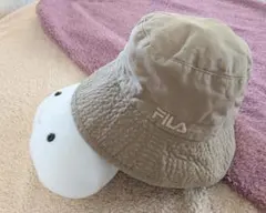 【匿名配送】FILA帽子◎レディース ベージュ系リバーシブル◎折り畳み&洗濯OKのサムネイル