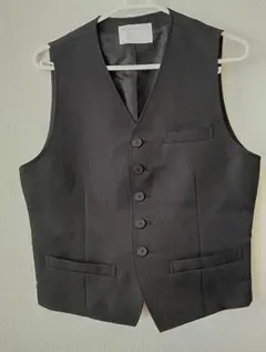 ブラック ベスト ボタン付き　メンズSサイズ