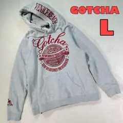 【GOTCHA】パーカー　ロゴ刺繍　ダメージ風英字プリント　グレー　メンズL