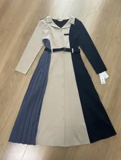 【新品タグつき】redyazel 配色プリーツサイドベルトワンピース　Ｓサイズ