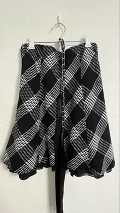 入学式、卒業式にどうぞ❣️セレモニーフレアスカート 黒と白のチェック柄 リボン付き