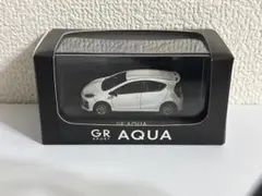トヨタ アクア NHP10 ミニカー ③ 1F7 シルバーメタリック 非売品