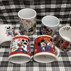 ディズニー ニューイヤースーベニアカップ4個＆湯のみ2個