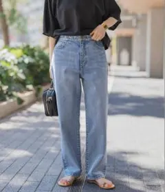 美品　5 1/2 STRAIGHT FIT DENIM