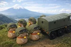 まもり隊の招き猫（ヘルメット猫の縁起置物）