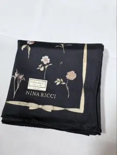 NINA RICCI ハンカチ　フラワー柄 未使用品　ブラック
