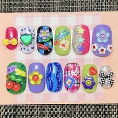 オーダー】 ネイルチップ 個性派 ピンク 水色 ポップ 原宿 ぷっくり