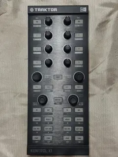 TRAKTOR KONTROL X1 Mk1 DJコントローラー 本体のみ 美品 Native Instruments DJ Controller TRAKTOR Kontrol X1 MK2 JP X