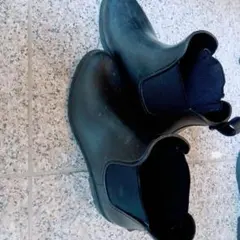 ブラック ゴム ショートブーツ