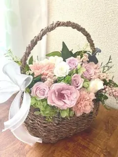 【新品】アートフラワー付き小物入れ ホワイトバスケット かご 蓋付き H38cm 新品】アートフラワー付き小物入れ ホワイトバスケット かご 蓋付き