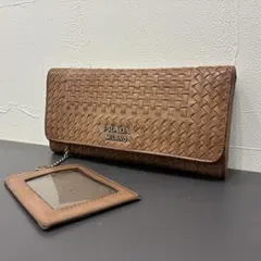 プラダ PRADA イントレチャート パスケース付き チェーンウォレット 長財布
