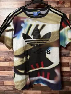 adidas アディダス　　おしゃれ　Tシャツ