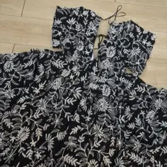 新品zaraワンピース M