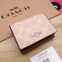 新作　新品　COACH　折り財布　３つ折り財布　レディースのサムネイル