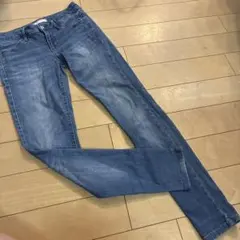 く85 UNIQLO スキニーデニム 24 61㌢