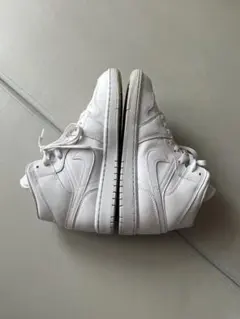 Nike Air Jordan 1 ホワイト 　エアジョーダン1 MID