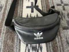 adidas ボディバッグ　ウエストポーチ 黒