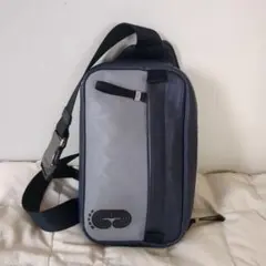 COACH　ワンショルダーバッグ　ウエストポーチ　ボディバッグ☆男女OK