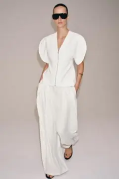 【新品タグ付き】ZARA ZW コレクション トップス Mのサムネイル