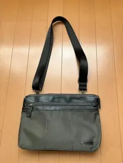 Crocodile（クロコダイル） ショルダーバッグ グレー 多機能 ナイロン