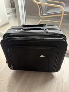サムソナイト黒いナイロンキャリーケース 中型
