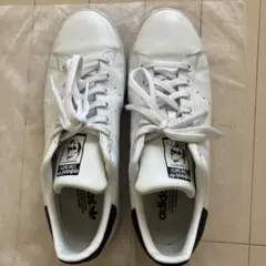 スタンスミス スニーカー