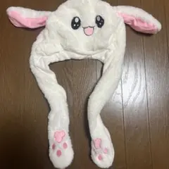 ウサギデザインのフワフワ帽子 耳が動く