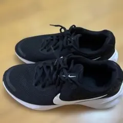 NIKE スニーカー ブラック ホワイト25.5センチ