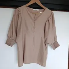 【新品】ショコラフィネローブ　パフスリーブブラウス