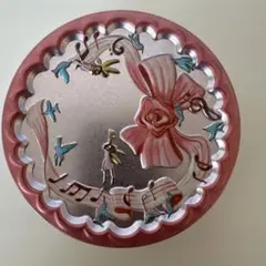 お菓子の空き缶