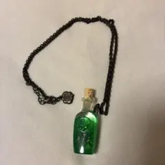 Q-pot. 毒蜘蛛ボトル　ネックレス　ハロウィンコレクションのサムネイル