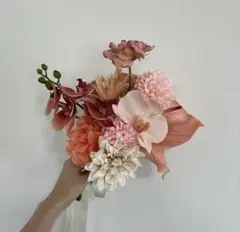 胡蝶蘭とアンスリウムのピンクブーケ　クラッチブーケ　前撮り　オレンジ　ベージュ