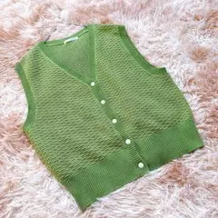 レトロガール (M相当） ニットベスト グリーン Vネック 前ボタン レイヤード