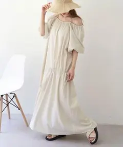 【kastane】ドロストギャザーワンピース アイボリーのサムネイル